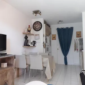 T2 Dans Résidence Avec Piscine Et Tennis Saint-Raphaël